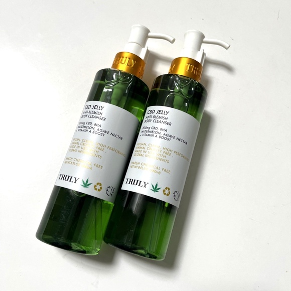 Lot 2pc TRULY C B D Jelly Anti-Blemish Body Cleanser 8oz Watermelon Agave 240ml - Picture 2 of 3